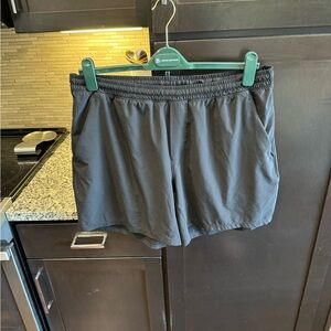 Men’s lululemon black XXL Pace Breaker short